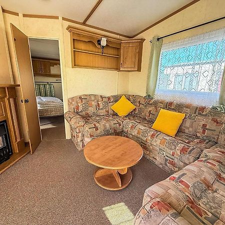 6 Berth Caravan By The Beach In Hunstanton In Norfolk, Pets Welcome Ref 13009L ภายนอก รูปภาพ