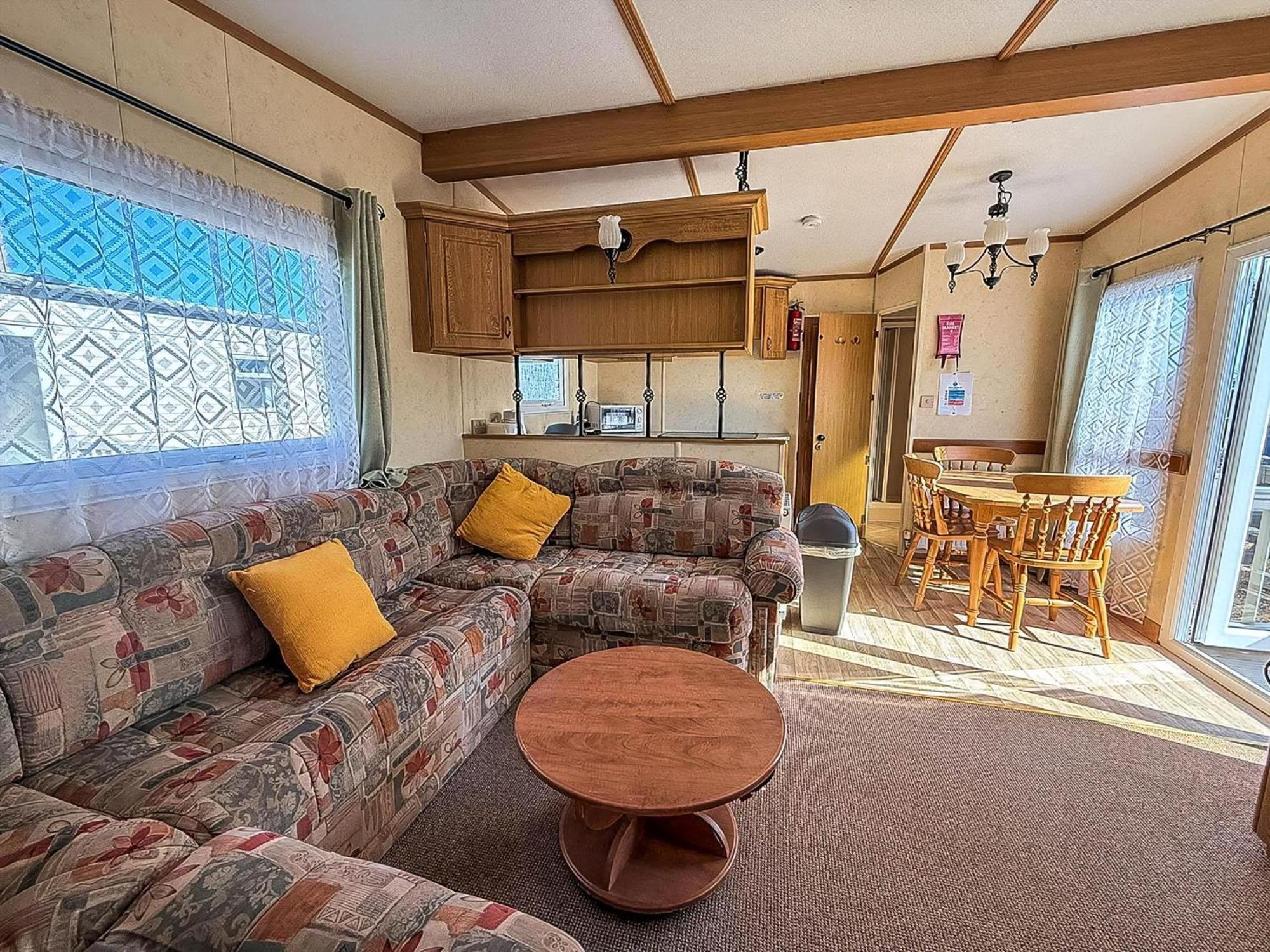 6 Berth Caravan By The Beach In Hunstanton In Norfolk, Pets Welcome Ref 13009L ภายนอก รูปภาพ
